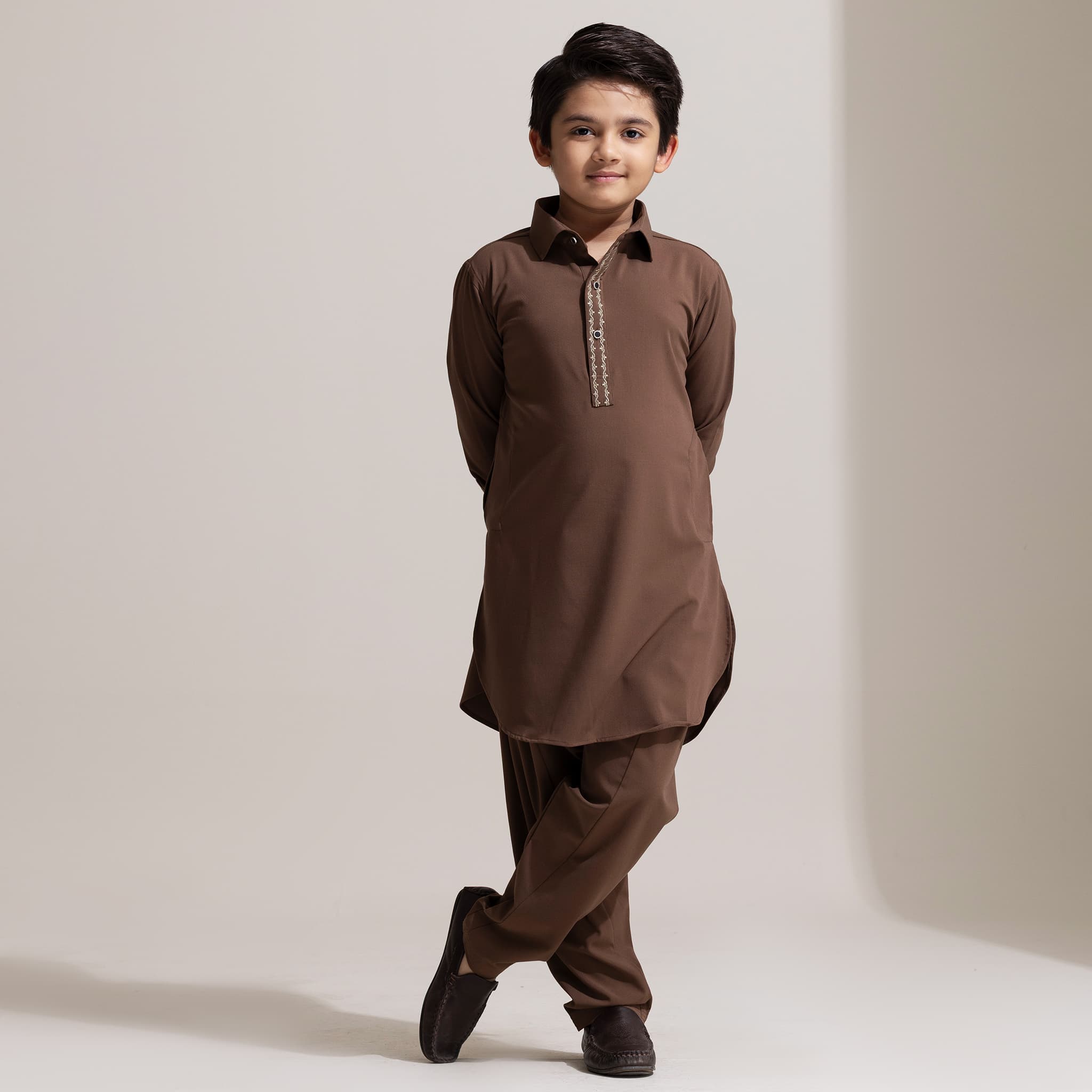 BOYS KABLI SET (brown)